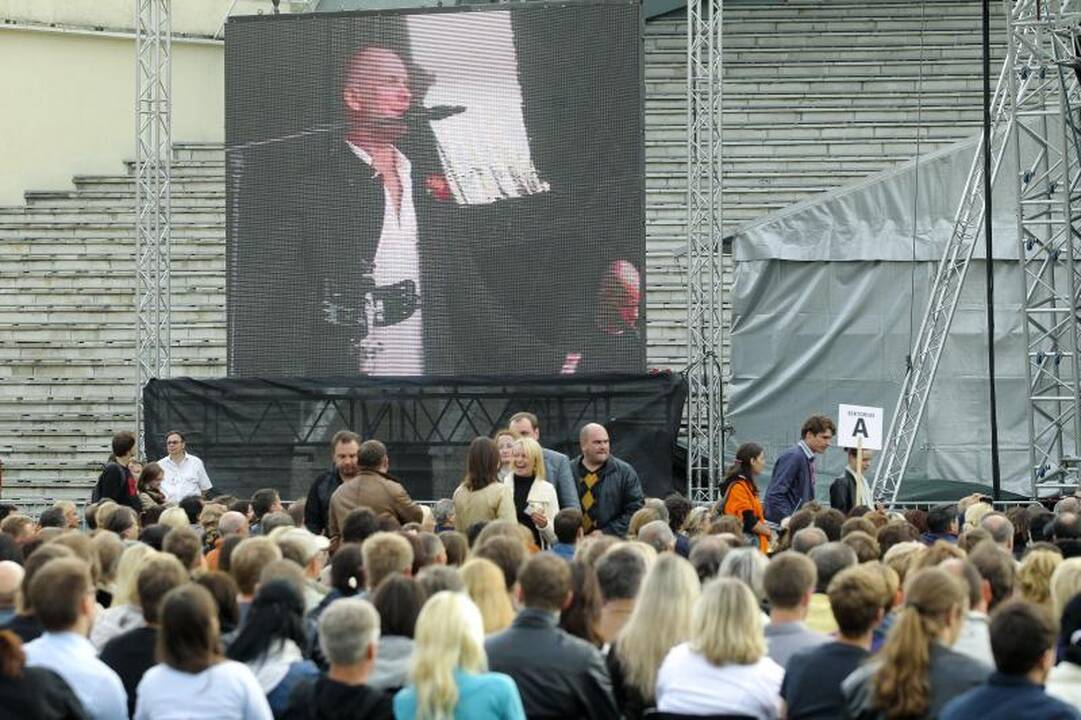 Vilniuje koncertavo Stingas