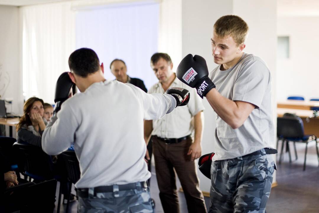 Savigynos mokytojai: negailėkite užpuolikų, jie nepasigailės jūsų