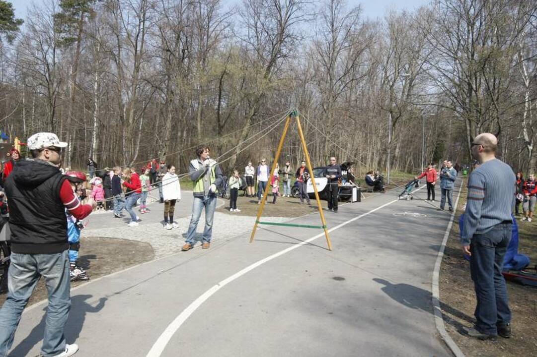 Akcijos „Darom 2012“ metu šiukšles kuopė ir iš Danės dugno
