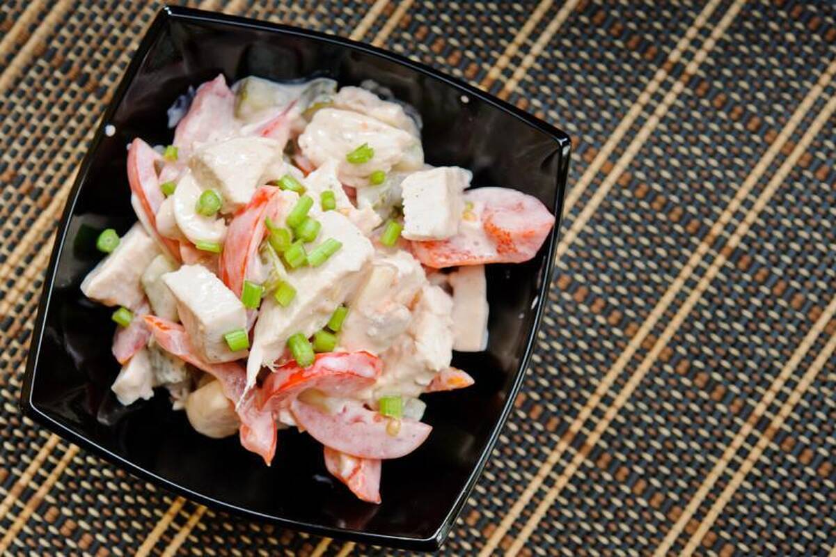 Gaivios daržovių salotos su vištiena (receptas)