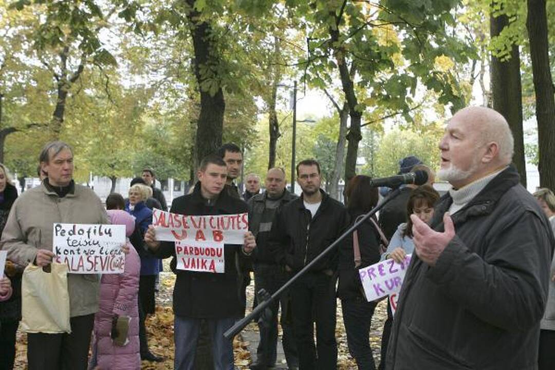 D.Kedžio šalininkai protestavo trečią dieną iš eilės 