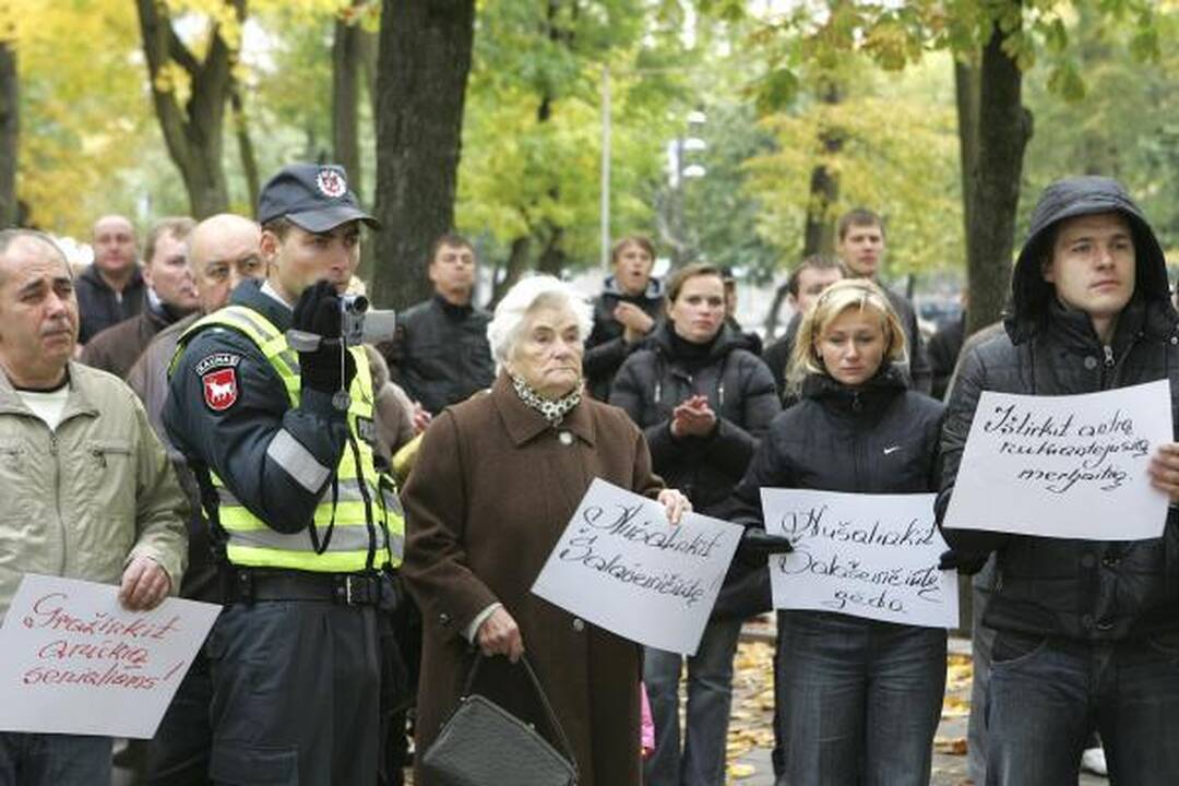 D.Kedžio šalininkai protestavo trečią dieną iš eilės 