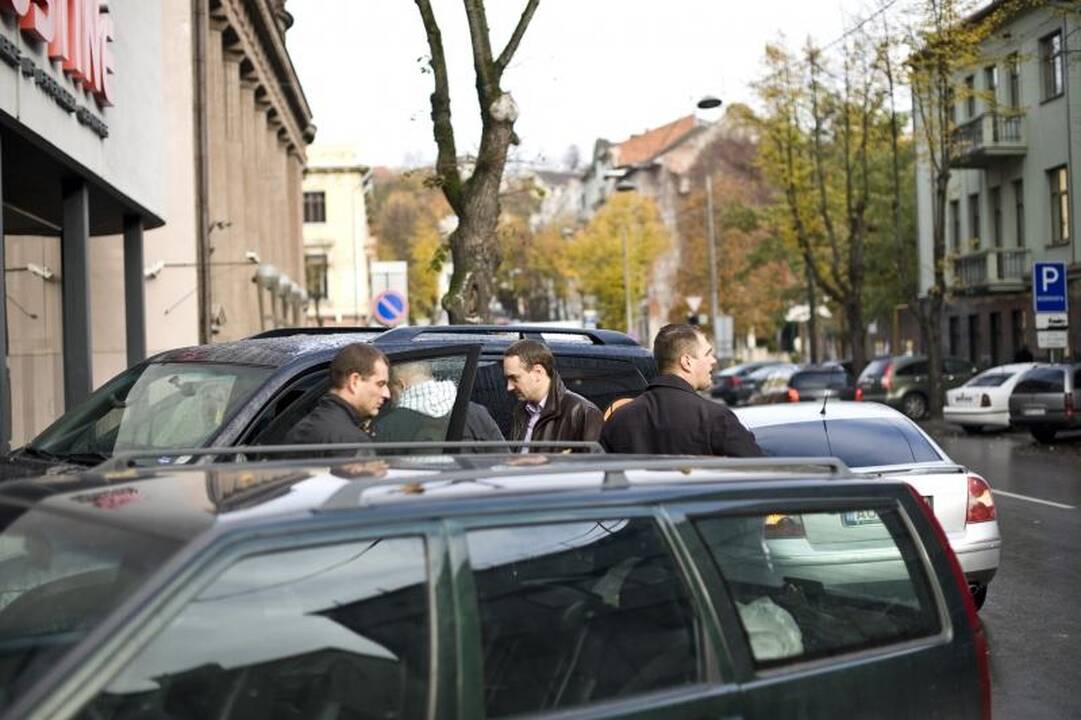 Dingęs Lietuvos krepšinio federacijos džipas surastas per valandą