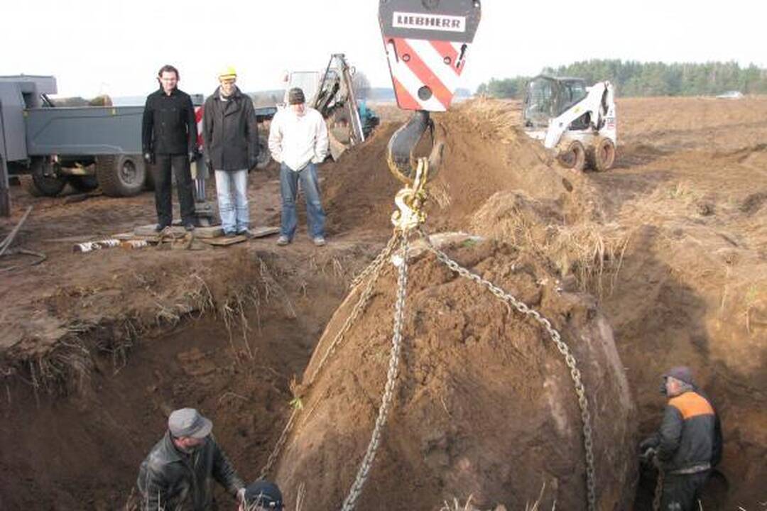 Etnokosmologijos muziejui – akmuo iš Skuodo rajono