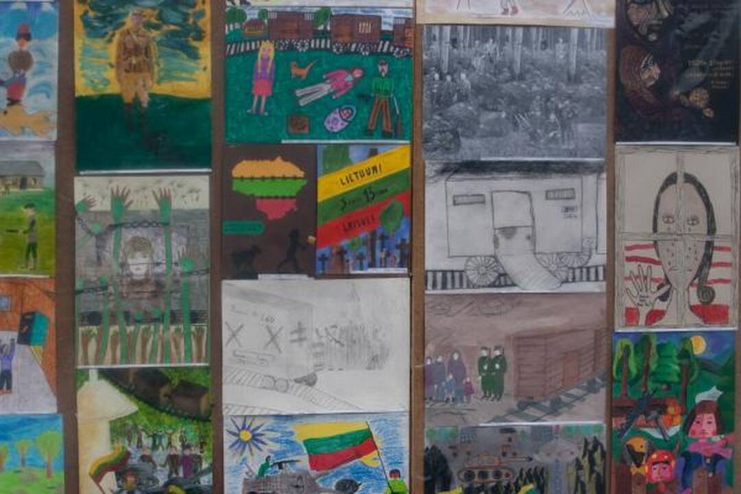 Lietuvos okupacijos 70-metis pažymėtas eitynėmis ir mitingu