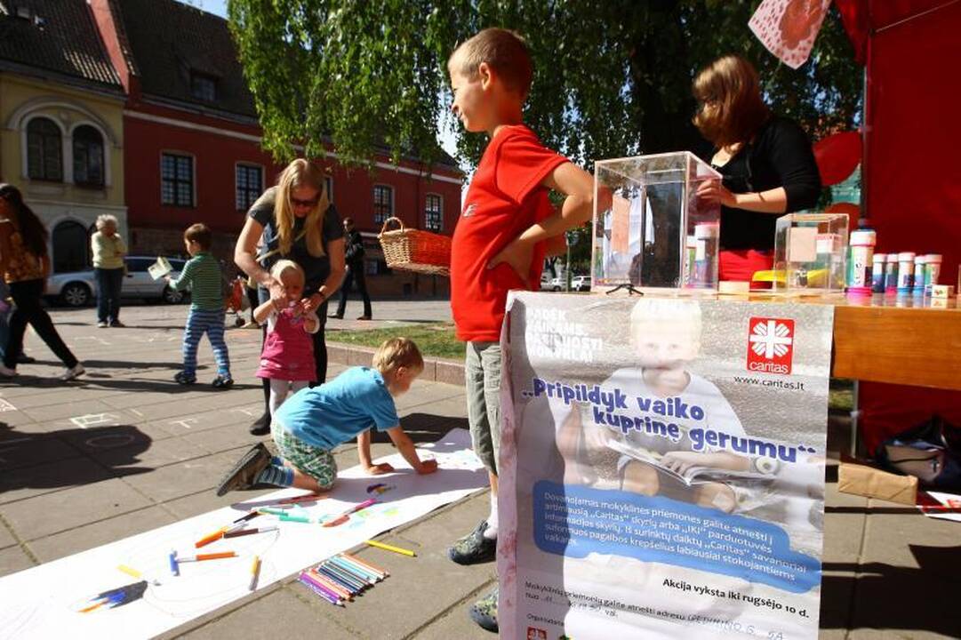 Geradarių surinktos aukos – vargstantiems vaikams
