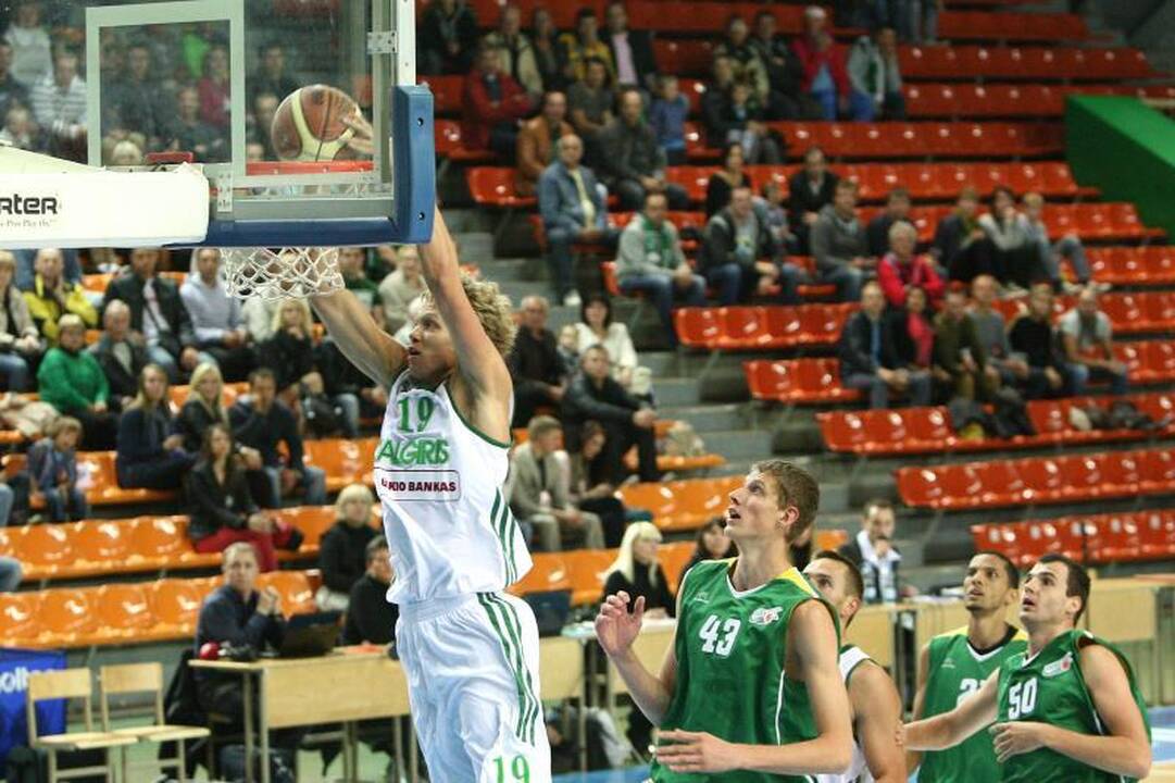 S.Butauto taurė: „Žalgiris“ patiesė „Chimik“ 81:67