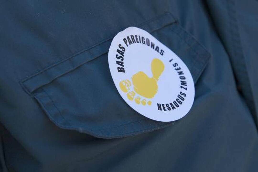 Protestuojantys basi pareigūnai - tik pradžia (papildyta 13.24 val.)