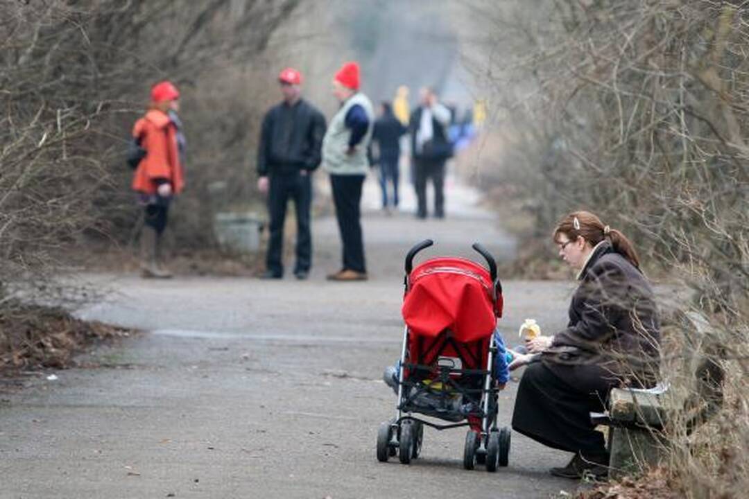 Bjaurus oras rinkti šiukšlių poilsio parke netrukdė