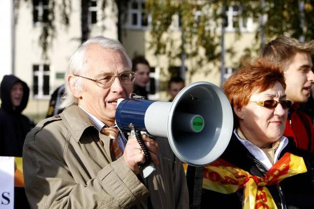 Dėstytojai surengė įspėjamąjį streiką