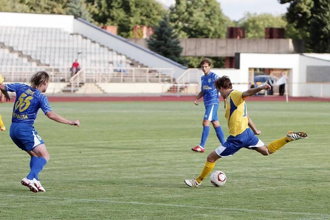 Klaipėdos futbolininkai dosnūs aukštaičiams