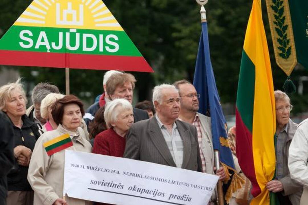 Lietuvos okupacijos 70-metis pažymėtas eitynėmis ir mitingu