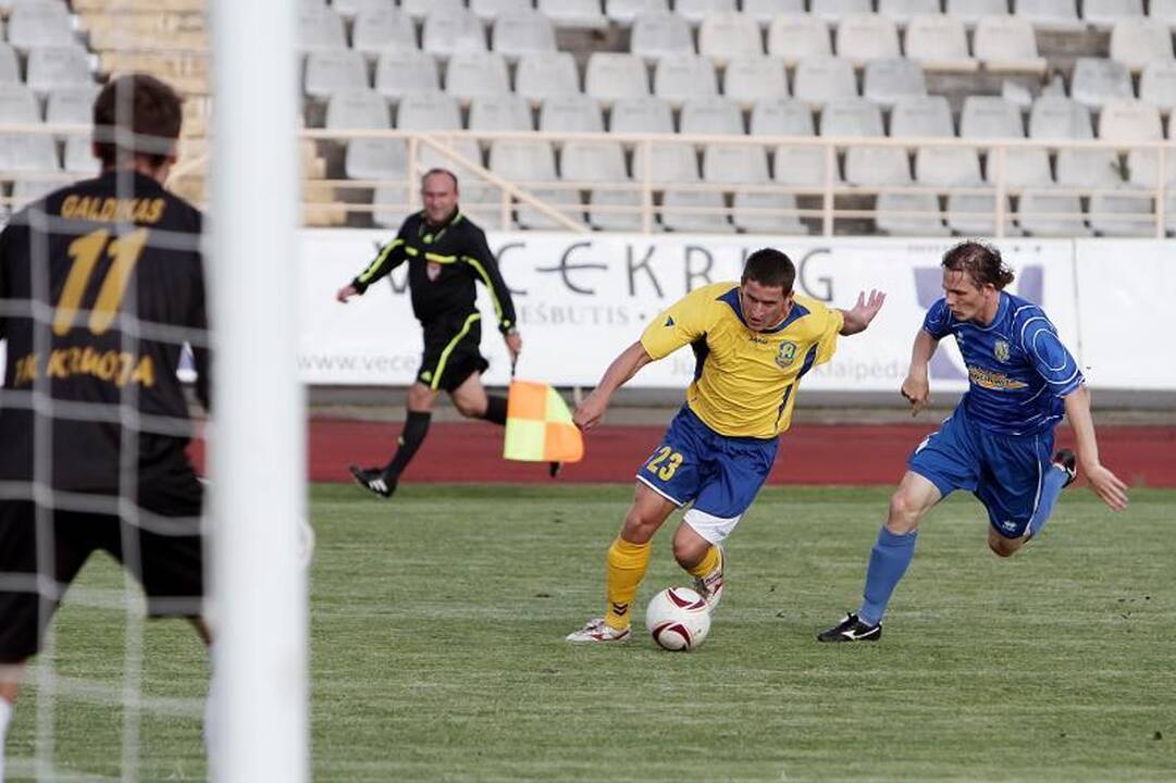 Klaipėdos futbolininkai dosnūs aukštaičiams