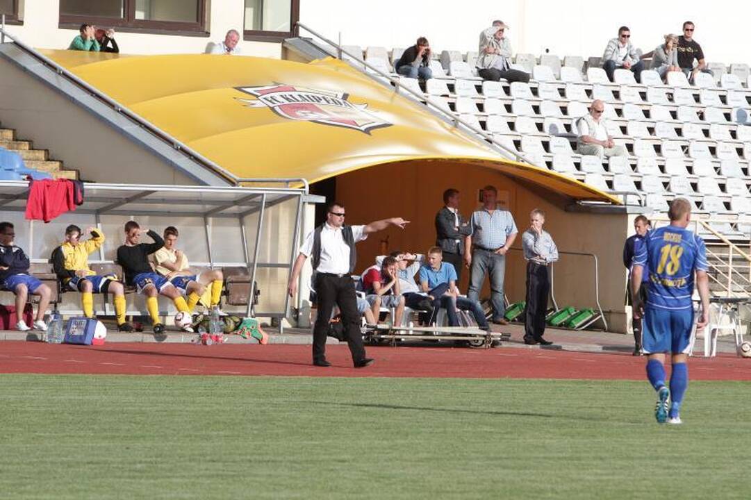 Klaipėdos futbolininkai dosnūs aukštaičiams