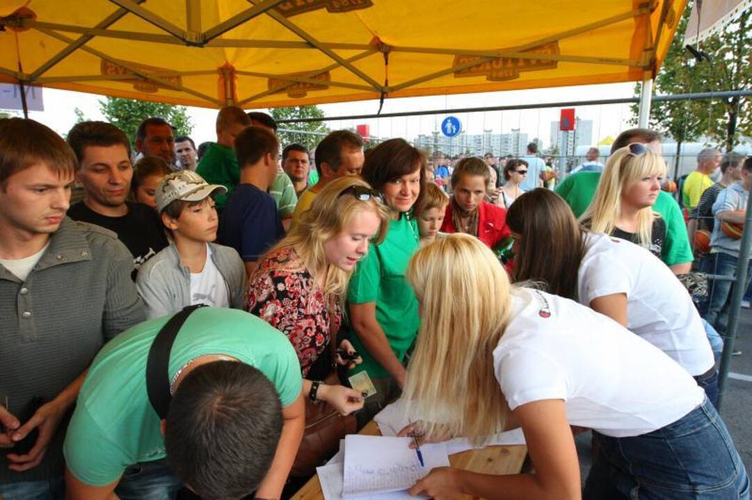 Kaunas gaudė nuo kamuolių bumbsėjimo     