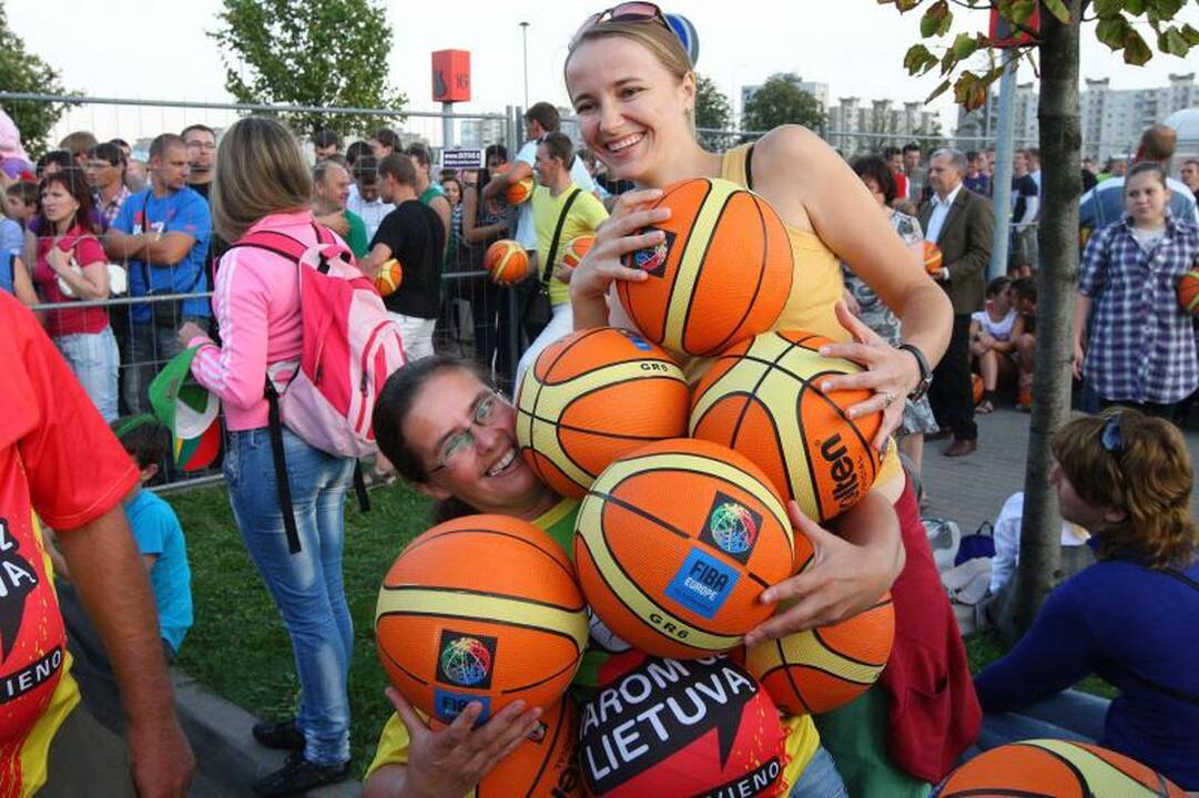 Kaunas gaudė nuo kamuolių bumbsėjimo     