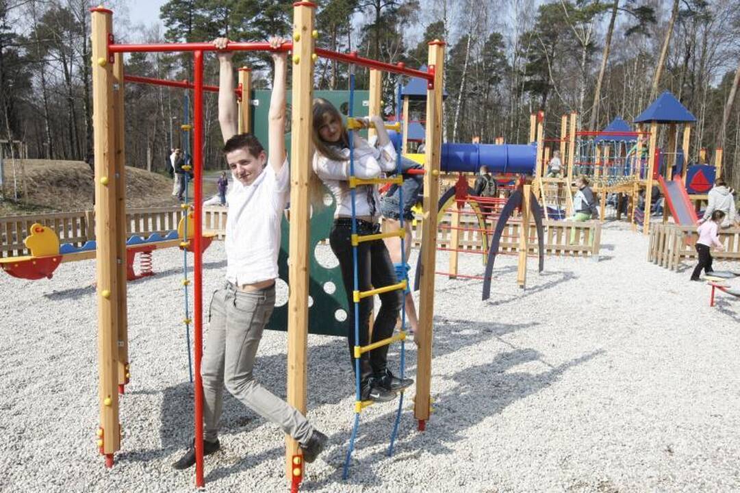 Akcijos „Darom 2012“ metu šiukšles kuopė ir iš Danės dugno