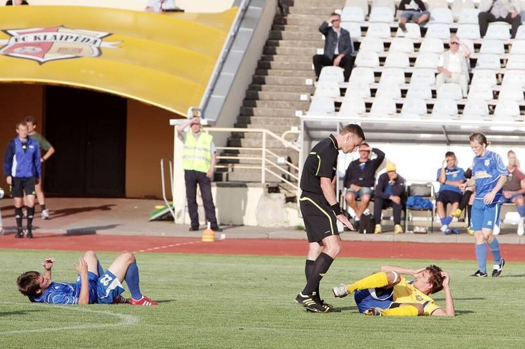 Klaipėdos futbolininkai dosnūs aukštaičiams