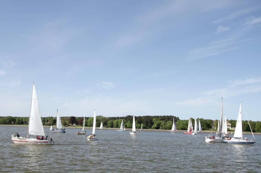 Trečiąjį Laivų paradą Klaipėdoje pradėjo regata 