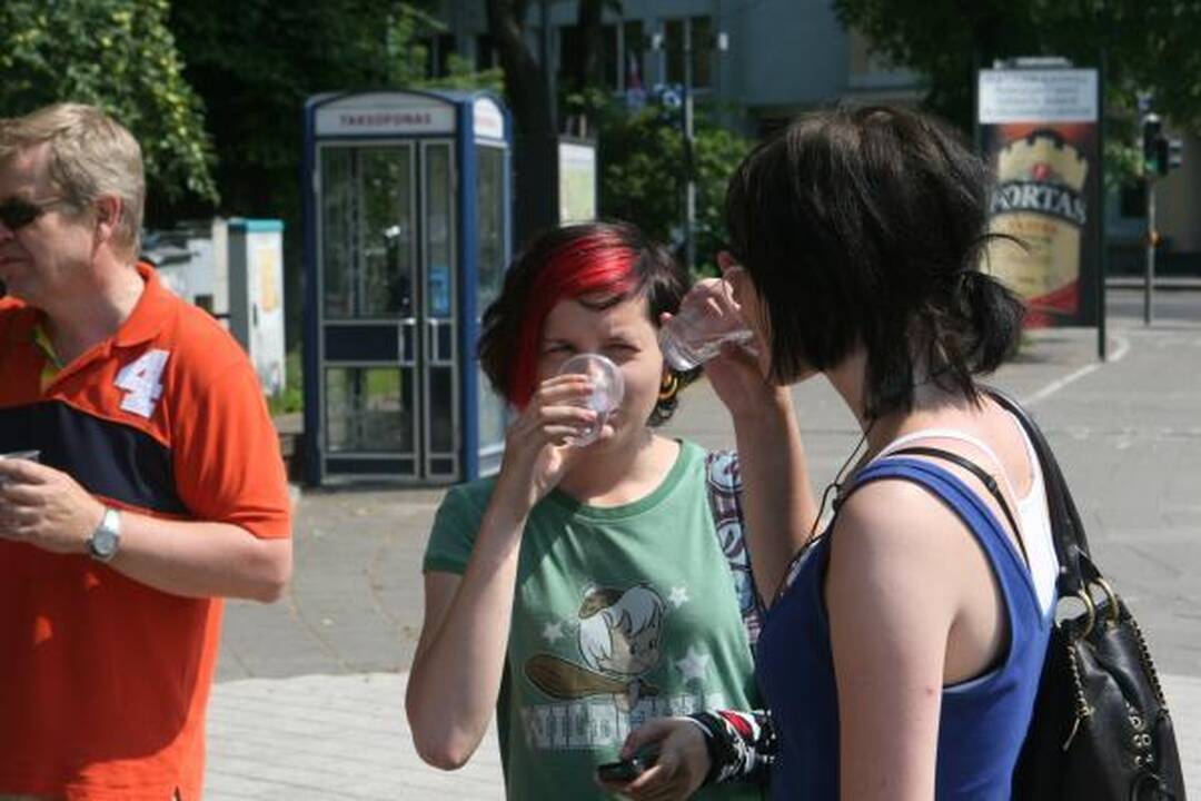 Vilniečiai nemokamą vandenį ima nedrąsiai (papildyta)