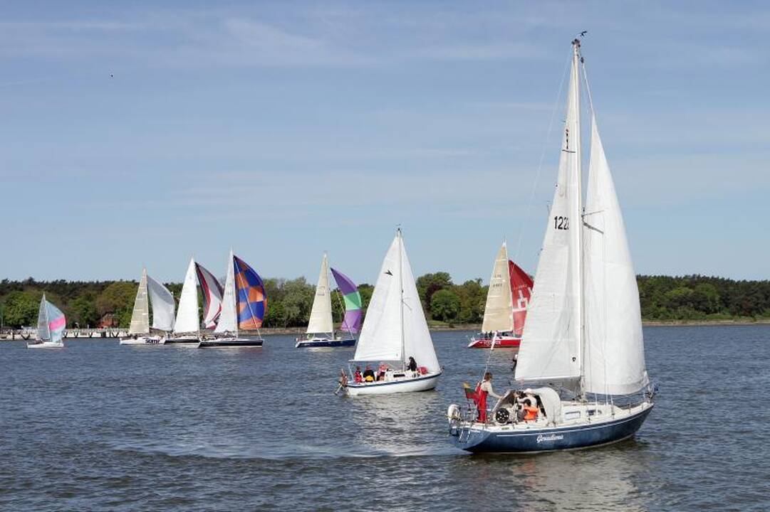 Trečiąjį Laivų paradą Klaipėdoje pradėjo regata 