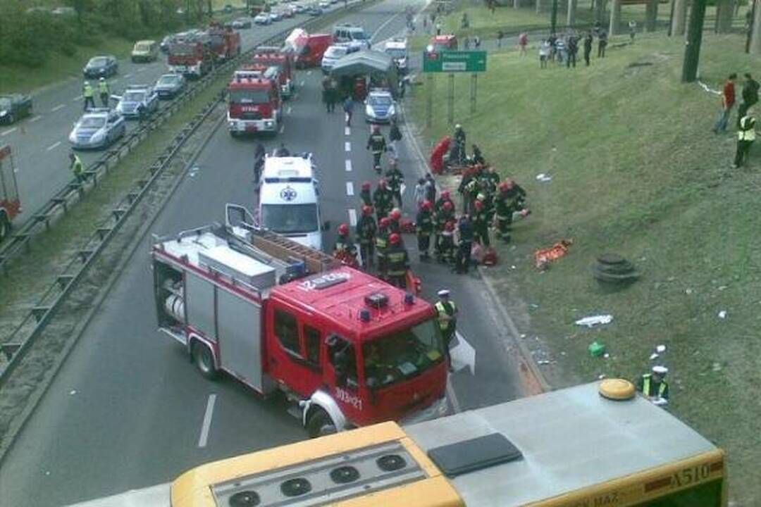 Varšuvoje per maršrutinio autobuso avariją sužeisti 36 žmonės