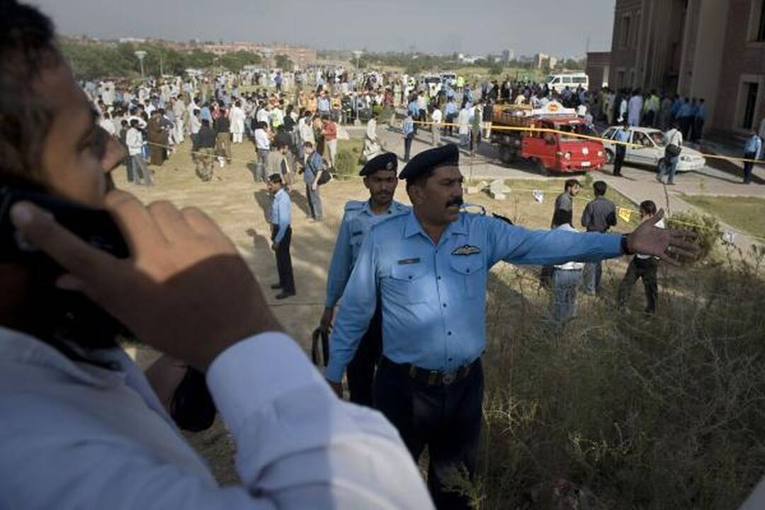 Pakistanas: bombų sprogimai universitete pražudė mažiausiai 7 žmones