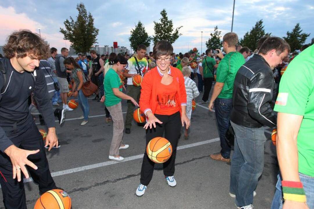 Kaunas gaudė nuo kamuolių bumbsėjimo     