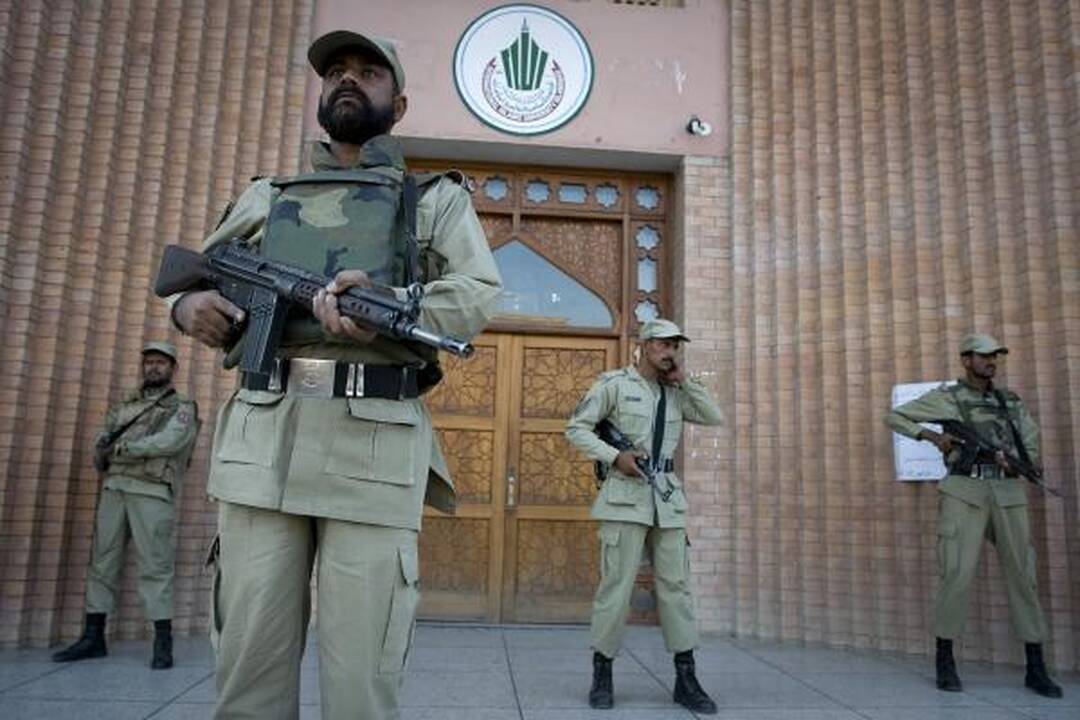 Pakistanas: bombų sprogimai universitete pražudė mažiausiai 7 žmones