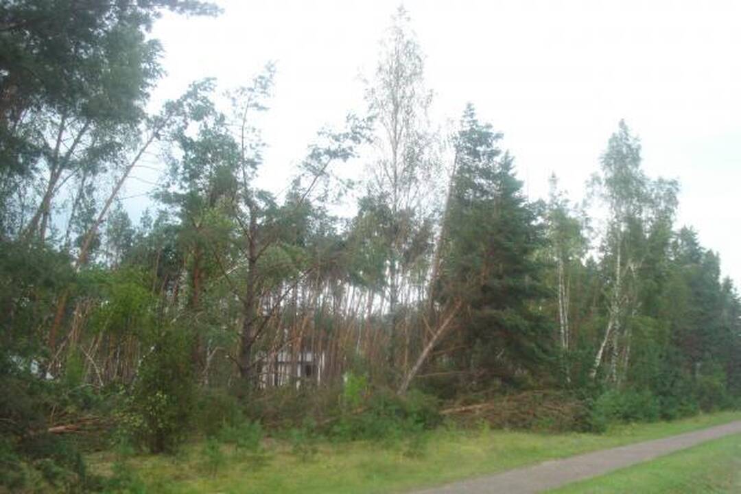 Škvalas pasiglemžė mažiausiai 4 žmonių gyvybes (patikslinta)