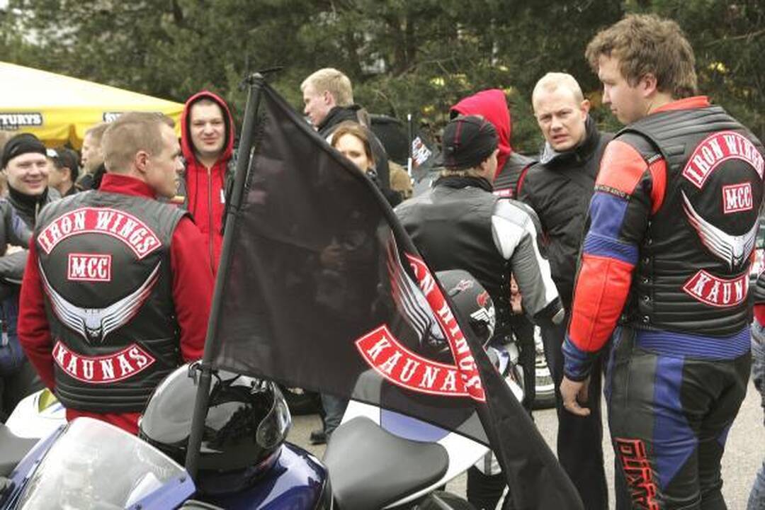 Baikerių sezono atidarymą didžioji dalis kauniečių šventė namie