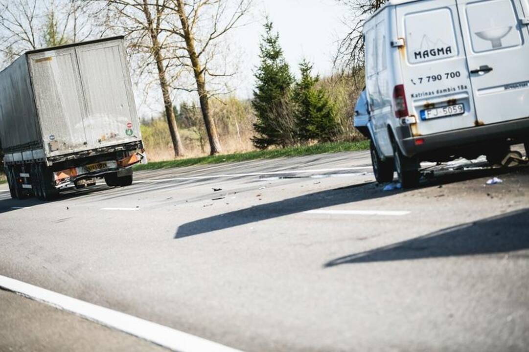 Kauno rajone per avariją žuvo vairuotojas iš Latvijos 