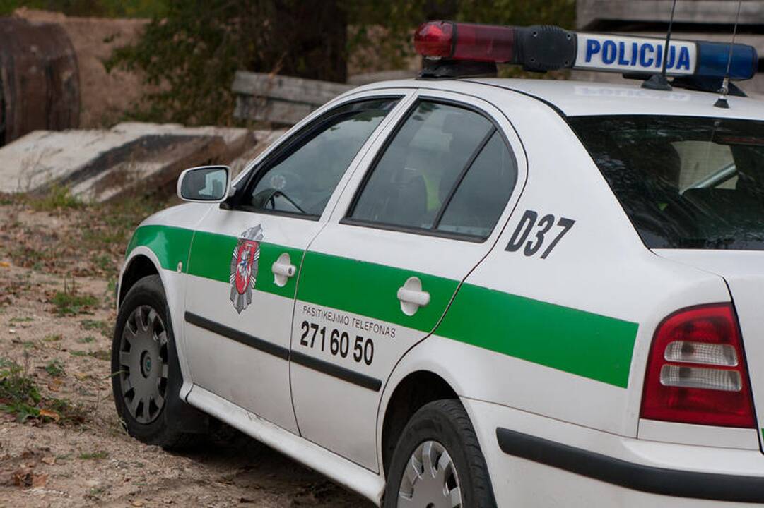 Su prostitutėmis lėbavusius pareigūnus sučiupo patys kolegos