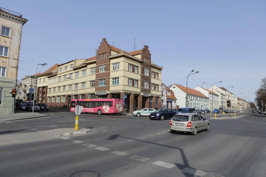 Klaipėdoje autobusas perėjoje nutrenkė mergaitę (papildyta)