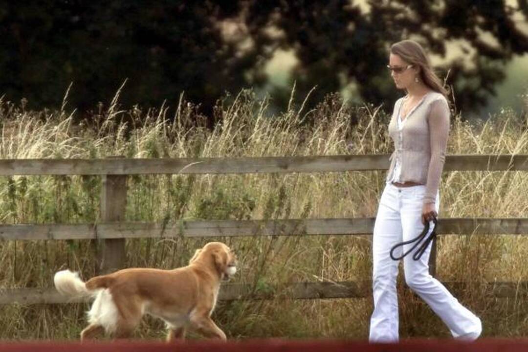 Kaimo merginos kelias į Britanijos karališkųjų rūmų spindesį: Kate istorija