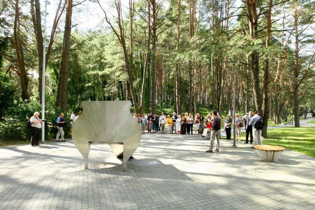 Birštono parke kviečia pasivaikščioti naujas skulptūrų takas