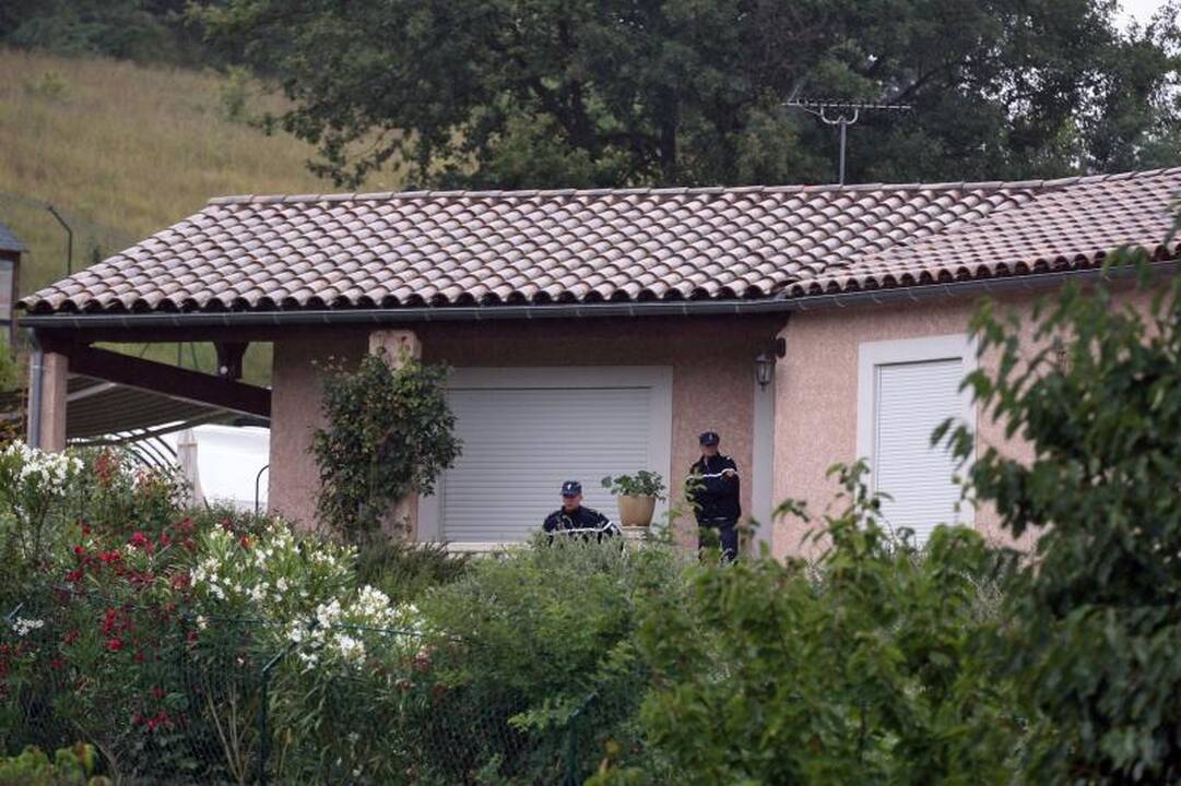 Policija atliko kratą įtariamojo dėl žudynių Norvegijoje tėvo namuose