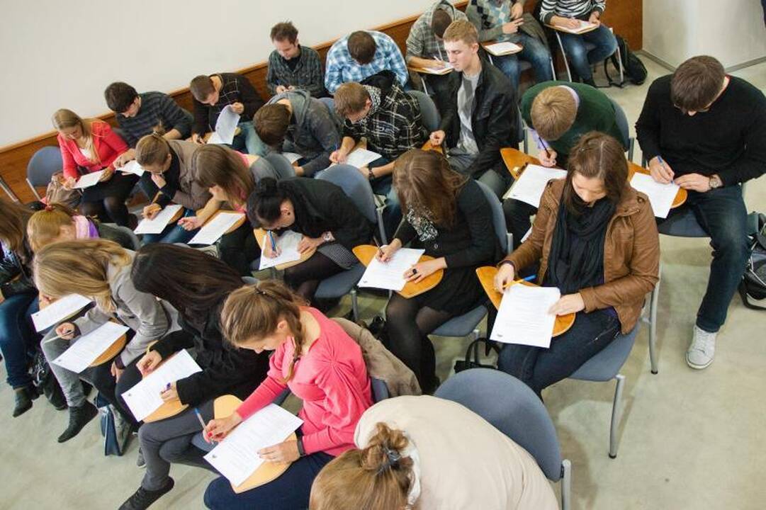Konstitucijos egzamine Vilniuje aktyviausiai dalyvavo studentai