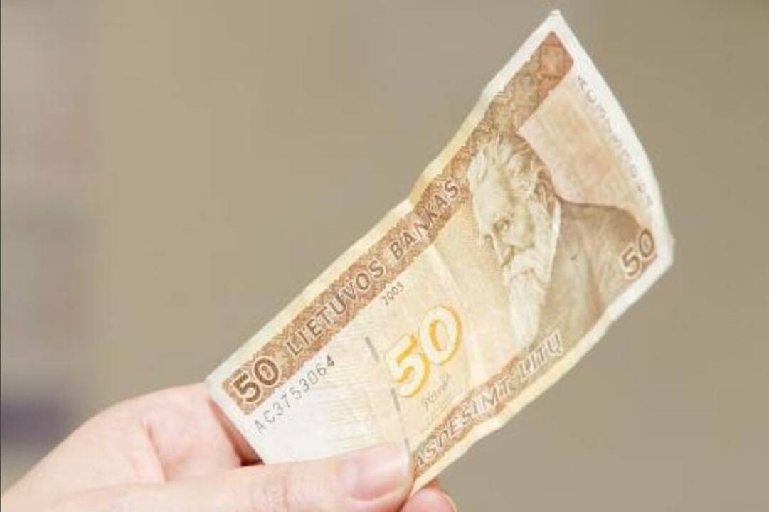 Neblaivus vairuotojas Kretingoje norėjo išsisukti pasiūlęs kyšį