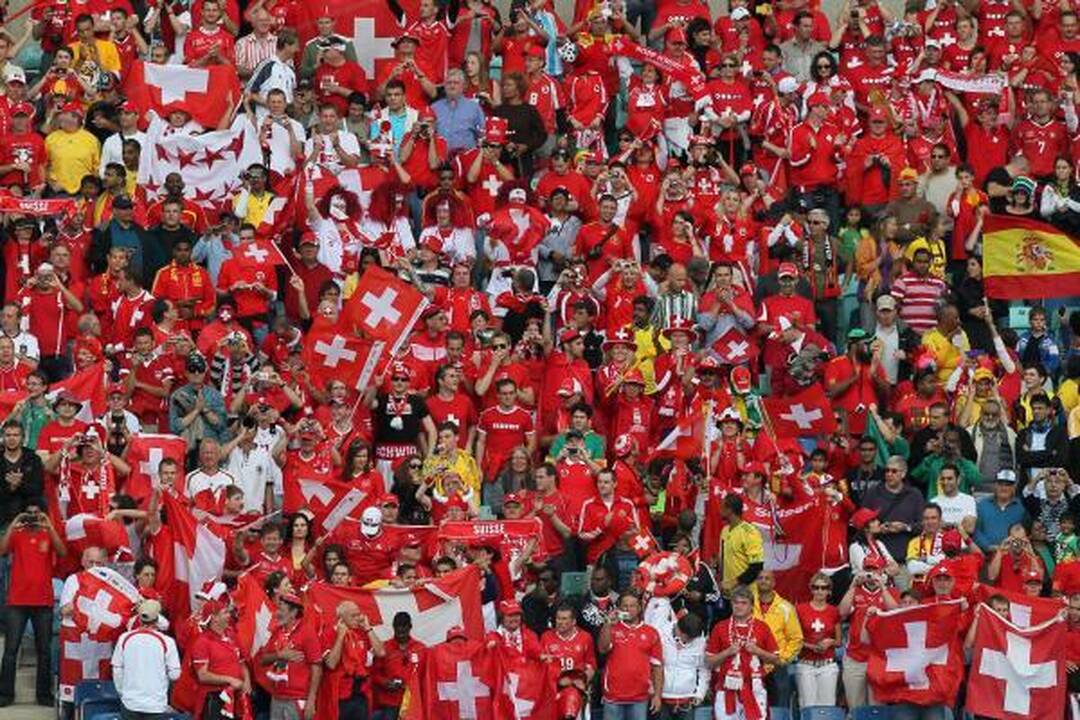 Šveicarai sensacingai parklupdė Europos čempionus ispanus