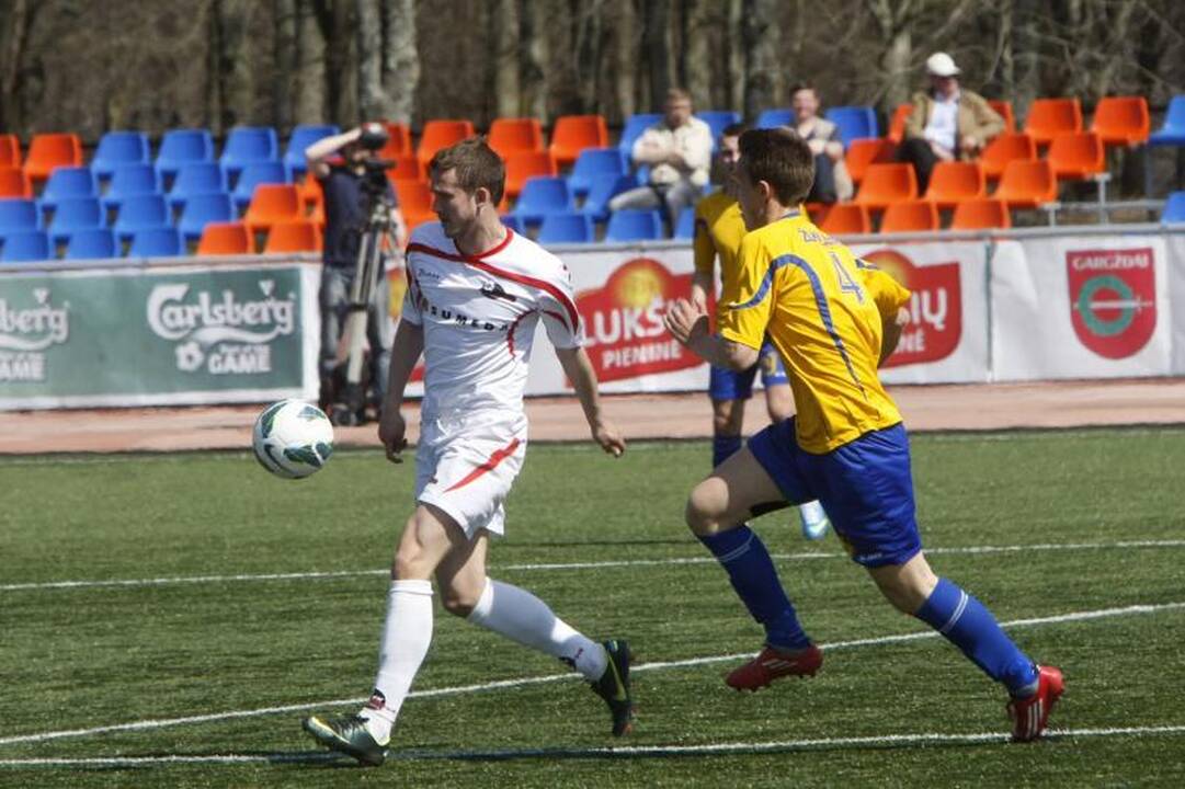 Marijampolės „Sūduva“ (balta apranga) ir "Atlantas" rengiasi savaitgalio turui