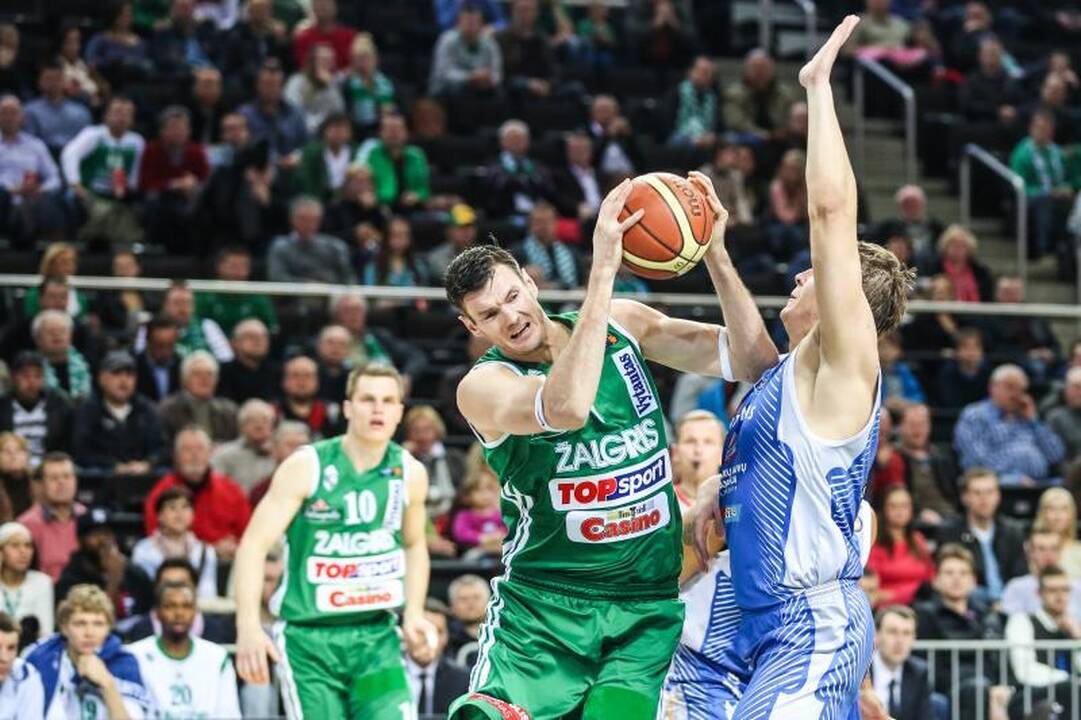 „Žalgiris“ smogė „Neptūnui“ ir yra per žingsnį nuo finalo (komentarai)
