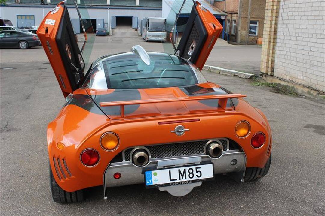 „Snoro“ sportiniai automobiliai „Spyker C8“ – jau varžytinėse