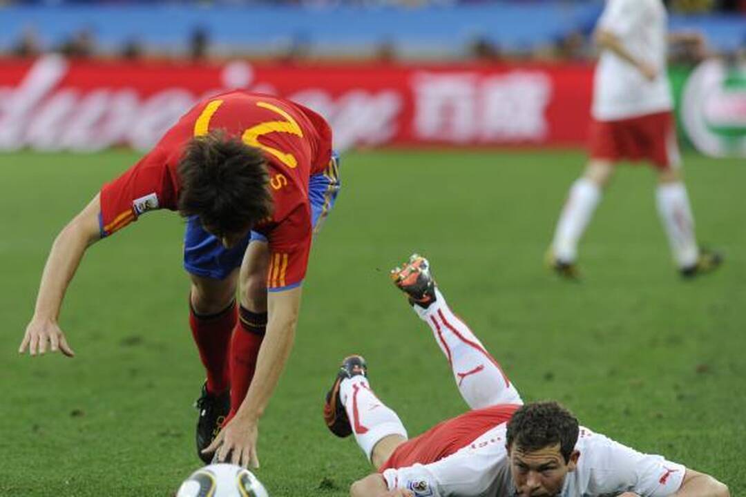 Šveicarai sensacingai parklupdė Europos čempionus ispanus