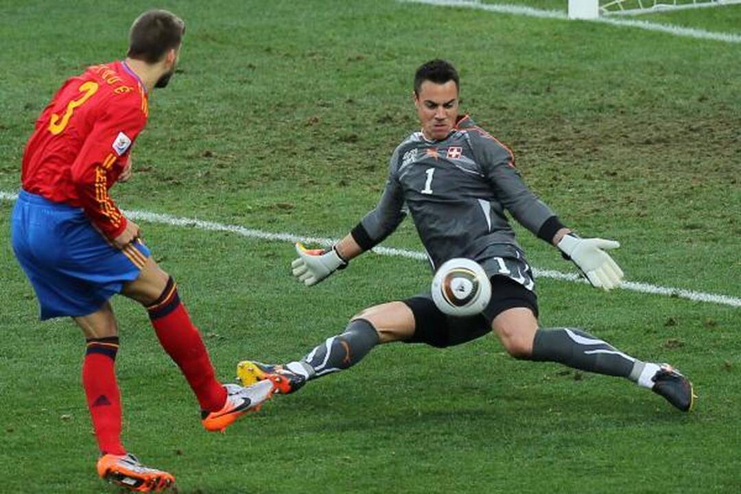 Šveicarai sensacingai parklupdė Europos čempionus ispanus