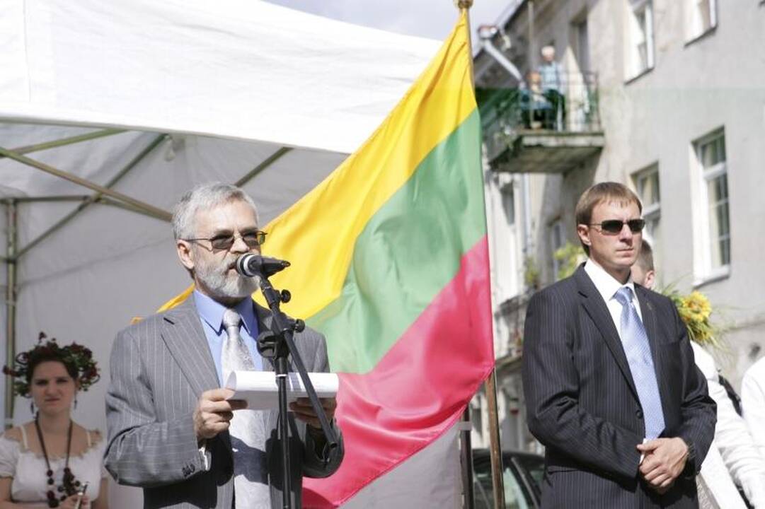 Sostinėje atidengtas paminklas T.Ševčenkai