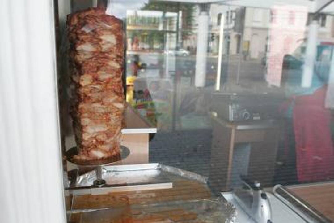 Įsibrovėliai nusiaubė „kebabinę“