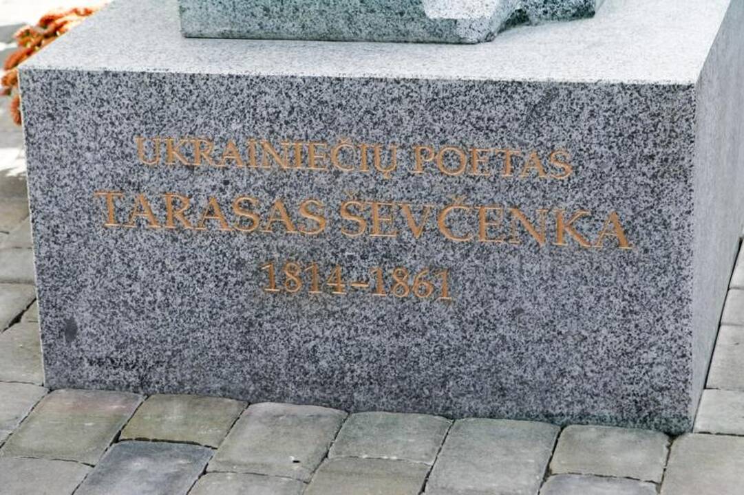 Sostinėje atidengtas paminklas T.Ševčenkai