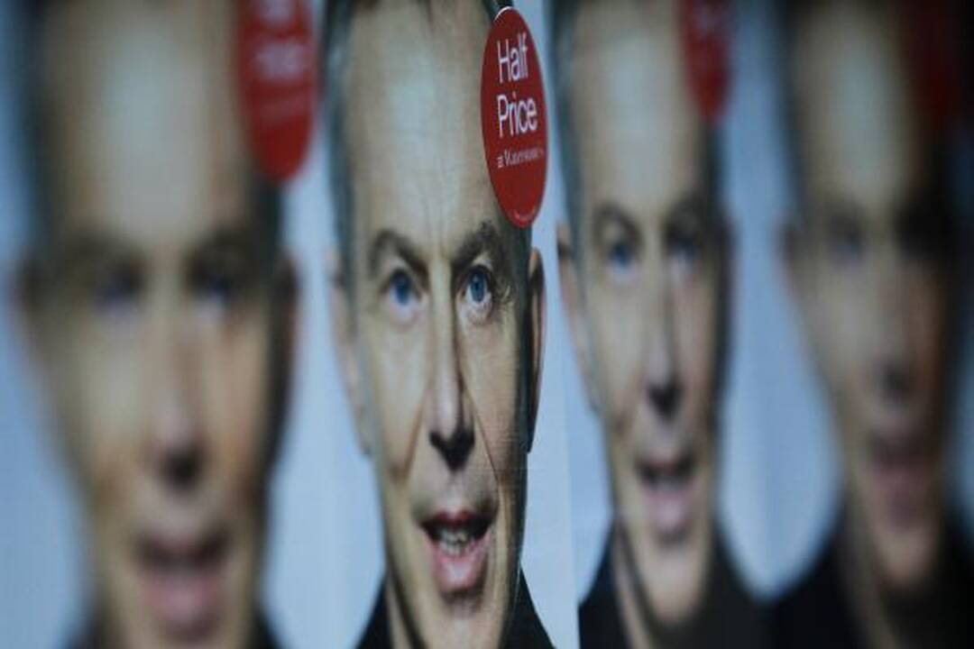 T.Blairas princesę Dianą apkaltino manipuliavus žmonėmis