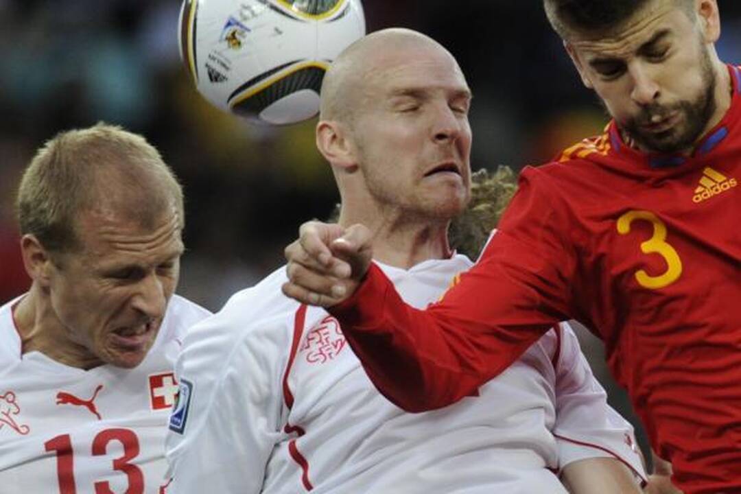 Šveicarai sensacingai parklupdė Europos čempionus ispanus